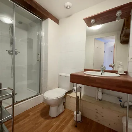 Apartment Cosy 4-5 Pers Avec Wi-fi, Parking, Proche Telecabine Et Commerces - Fr-1-572-81 *